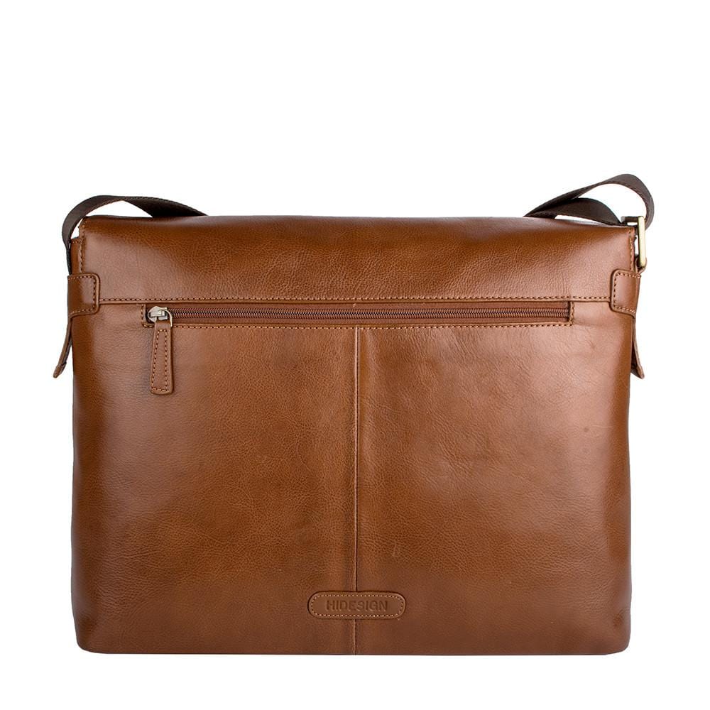 Helvellyn Medium Leather Messenger